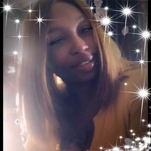 Meet your Posher, Alicia